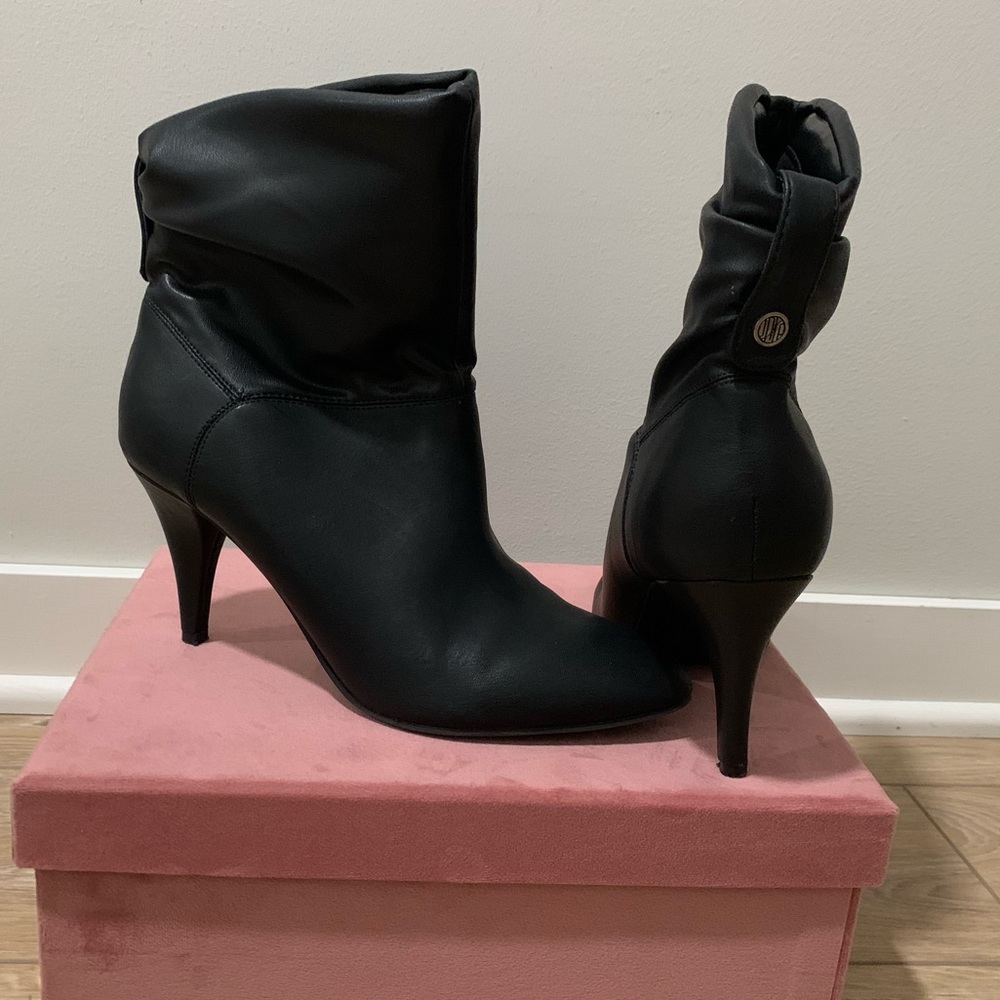 UNISA Women’s Booties